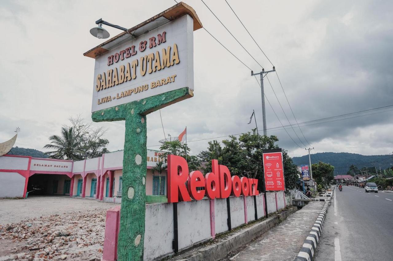 Reddoorz Syariah Near Kebun Raya Liwa Hotel Negarabatin Kültér fotó