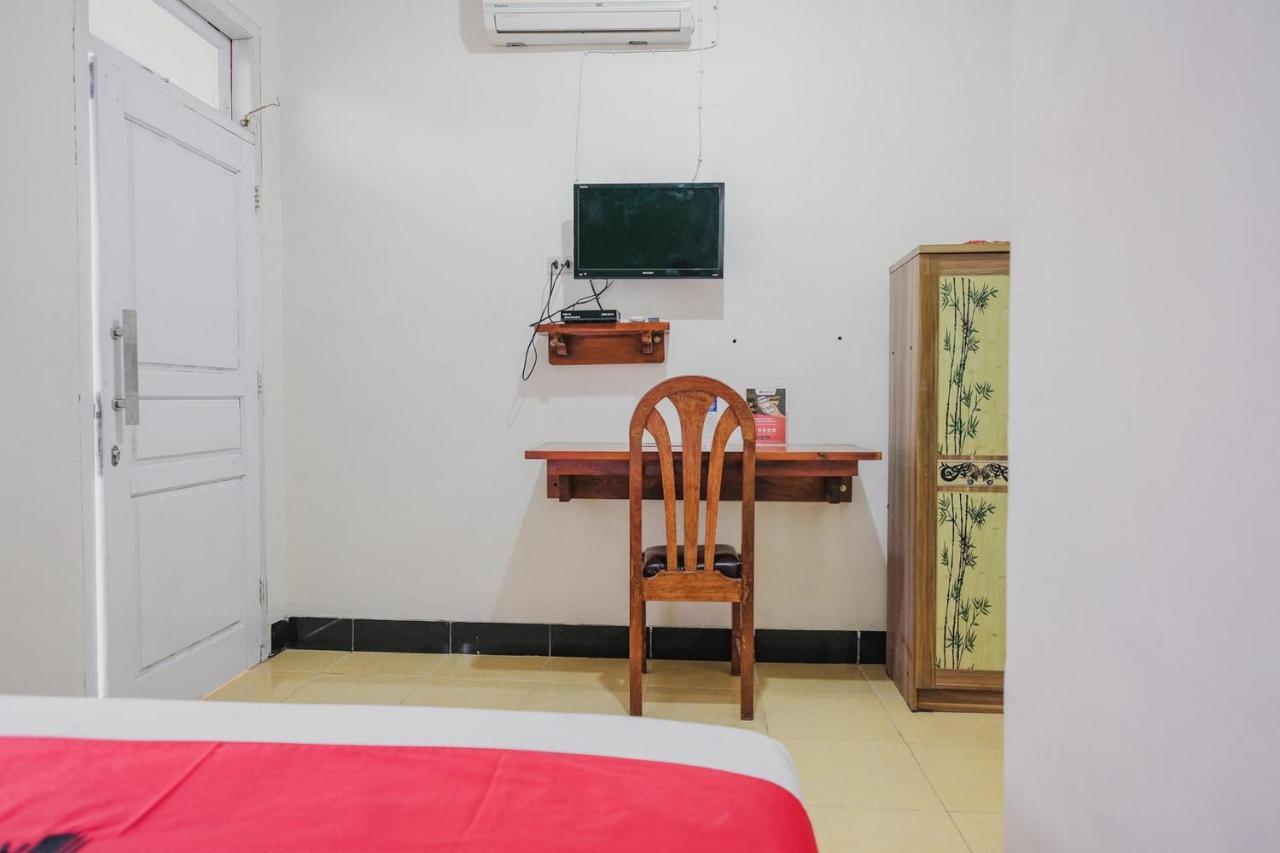 Reddoorz Syariah Near Kebun Raya Liwa Hotel Negarabatin Kültér fotó