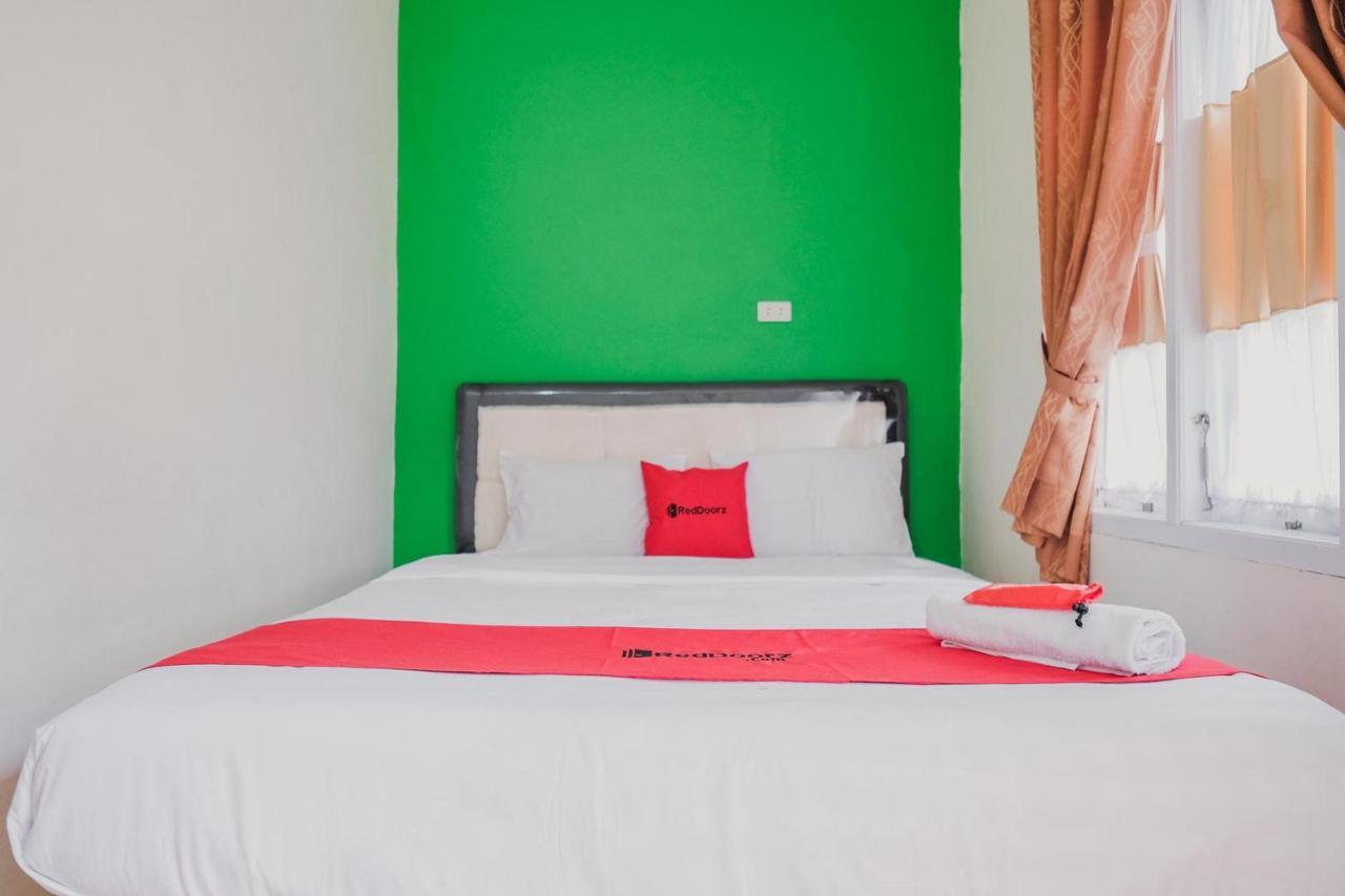 Reddoorz Syariah Near Kebun Raya Liwa Hotel Negarabatin Kültér fotó