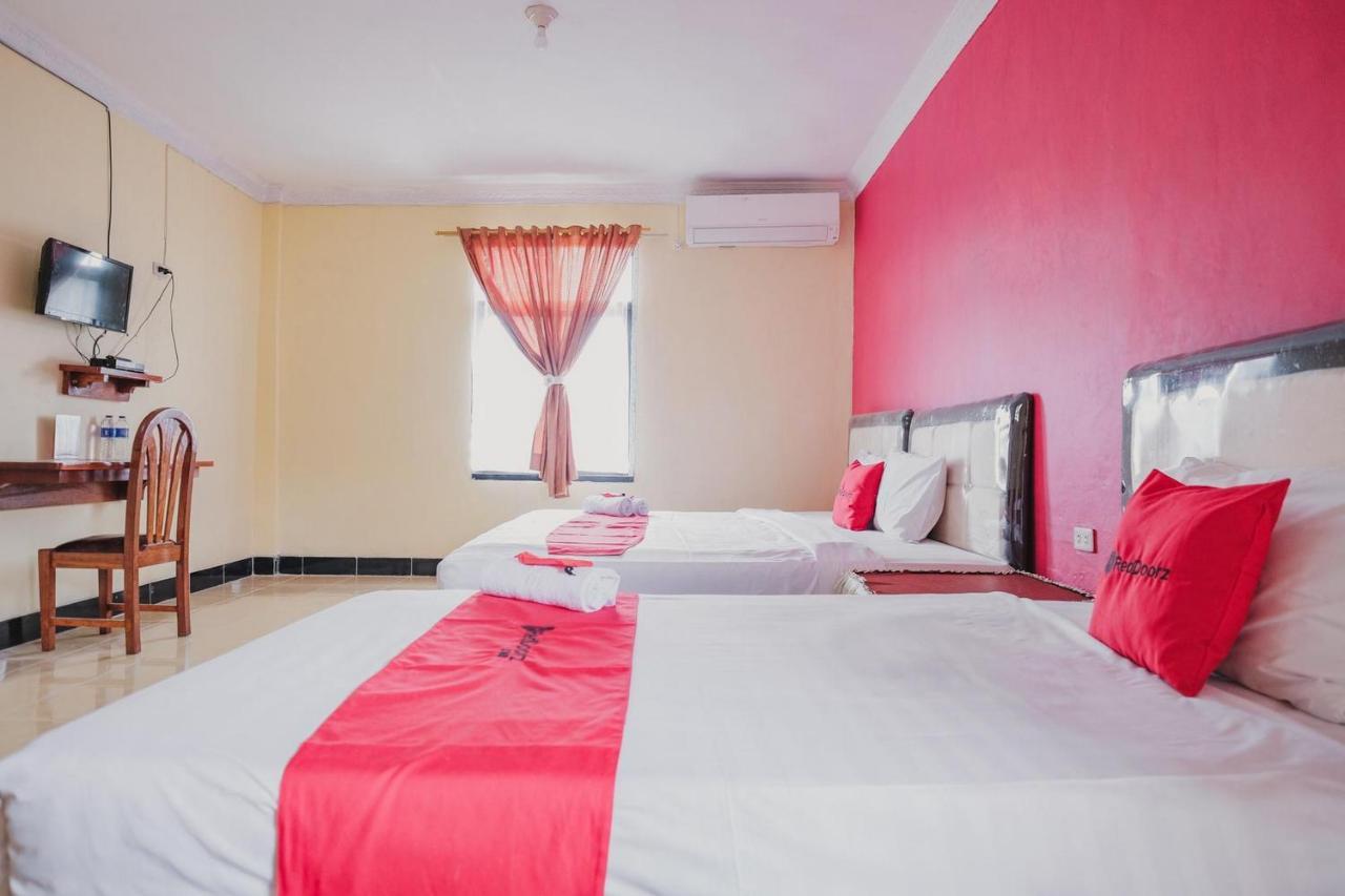 Reddoorz Syariah Near Kebun Raya Liwa Hotel Negarabatin Kültér fotó