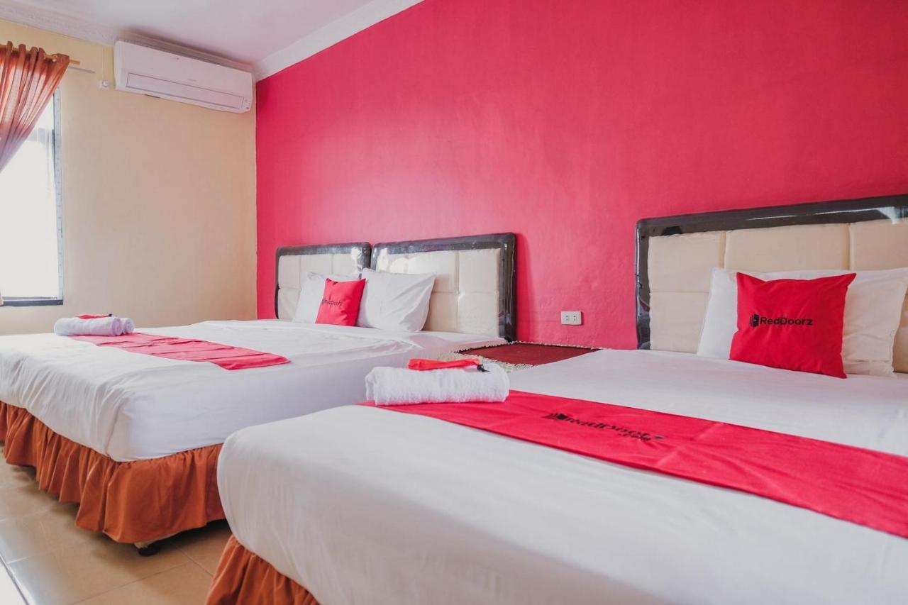 Reddoorz Syariah Near Kebun Raya Liwa Hotel Negarabatin Kültér fotó