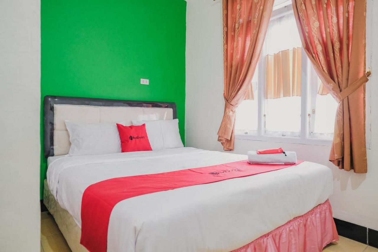 Reddoorz Syariah Near Kebun Raya Liwa Hotel Negarabatin Kültér fotó
