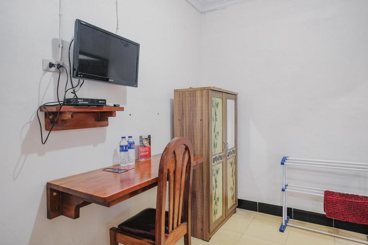 Reddoorz Syariah Near Kebun Raya Liwa Hotel Negarabatin Kültér fotó